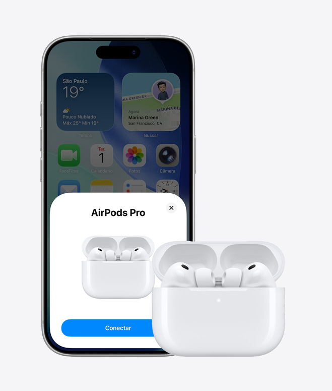 Parte da frente do iPhone 17 Pro com a Tela de Início em segundo plano, a notificação de conexão dos AirPods na tela e AirPods no estojo aberto ao lado do iPhone
