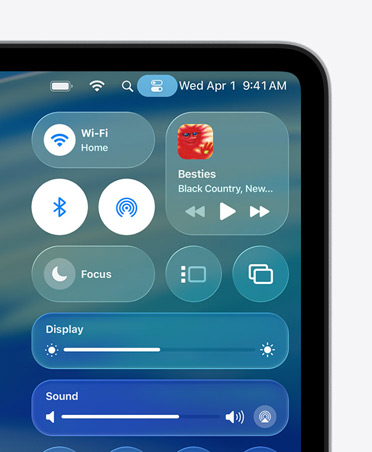 Côté droit de l’écran d’un Mac montrant des commandes personnalisées en Liquid Glass dans le Centre de contrôle, comme le Wi‑Fi et le Bluetooth