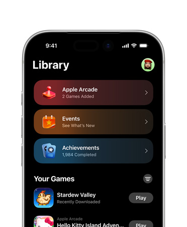 iPhone, de bovenste helft van het scherm toont de lay-out van de Games-app, inclusief het tabblad Bibliotheek, Apple Arcade, Activiteiten, Achievements en het gedeelte Alle Games